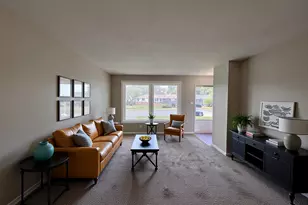 3312 Maple Ln, Hazel Crest, IL 60429 - Photo 2