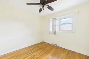 11625 S Kildare Ave, Alsip, IL 60803 - Photo 8