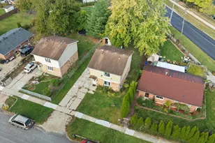 520 Aller Ave, Elgin, IL 60120 - Photo 20