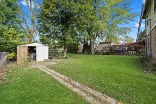 520 Aller Ave, Elgin, IL 60120 - Photo 14