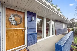 4 Mayflower Dr, Batavia, IL 60510 - Photo 2