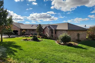 16360 Spring Valley Rd, Morrison, IL 61270 - Photo 2