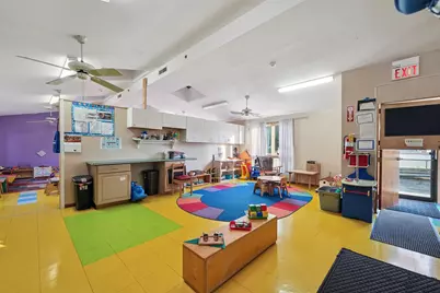 1S221 Summit Avenue, Oakbrook Terrace, IL 60181 - Photo 20