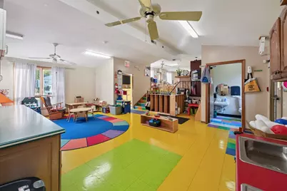 1S221 Summit Avenue, Oakbrook Terrace, IL 60181 - Photo 18