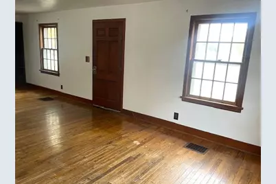 813 E Washington Street, Monticello, IL 61856 - Photo 10