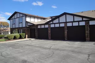 5008 W 122nd St, Alsip, IL 60803 - Photo 2