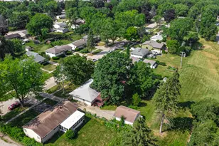 26 Wagner Dr, Cary, IL 60013 - Photo 8