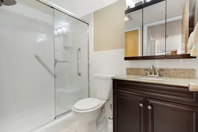 5300 Walnut Avenue #18E, Downers Grove, IL 60515 - Photo 8