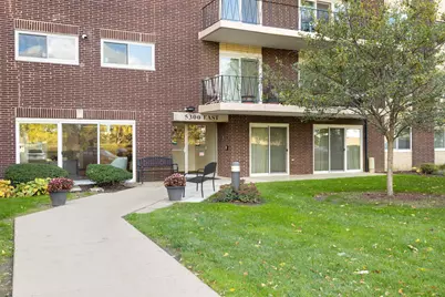 5300 Walnut Avenue #18E, Downers Grove, IL 60515 - Photo 1