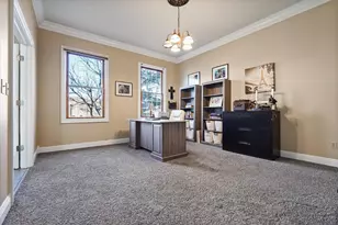 8 Stetson Dr, Bloomington, IL 61701 - Photo 12