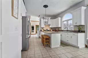 8 Stetson Dr, Bloomington, IL 61701 - Photo 8