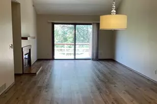 2148 Sunview Dr, Champaign, IL 61821 - Photo 2