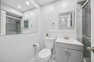 5731 Sutton Pl, Hinsdale, IL 60521 - Photo 12