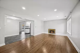 5731 Sutton Pl, Hinsdale, IL 60521 - Photo 8