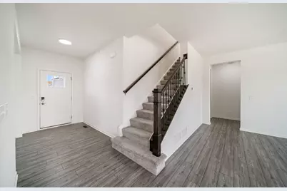 356 S Pointe Avenue, South Elgin, IL 60177 - Photo 6