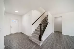 356 S Pointe Ave, South Elgin, IL 60177 - Photo 6