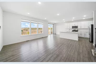 356 S Pointe Avenue, South Elgin, IL 60177 - Photo 10