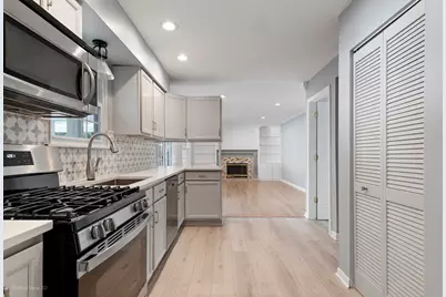 3290 Johnsbury Court, Aurora, IL 60504 - Photo 8