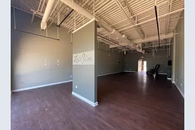 [Address not provided], Carol Stream, IL 60188 - Photo 4