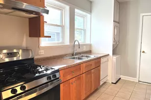 8906 Ewing Ave, Evanston, IL 60203 - Photo 10