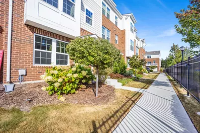 10617 Owain Way, Orland Park, IL 60462 - Photo 2