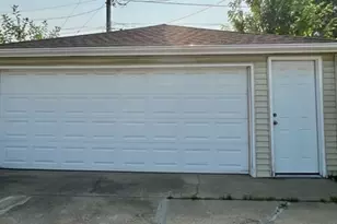 19202 Sherman St, Lansing, IL 60438 - Photo 16