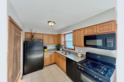 19202 Sherman Street, Lansing, IL 60438 - Photo 4