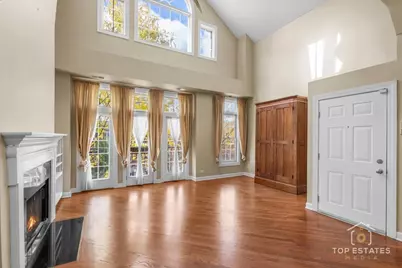 3749 N Ashland Avenue #3S, Chicago, IL 60613 - Photo 2