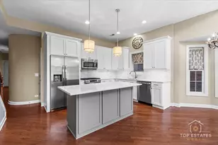 3749 N Ashland Ave, Chicago, IL 60613 - Photo 10