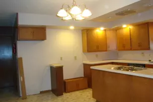 522 N 3rd St, Cissna Park, IL 60924 - Photo 8