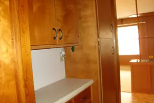 522 N 3rd St, Cissna Park, IL 60924 - Photo 16