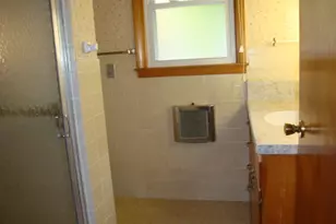 522 N 3rd St, Cissna Park, IL 60924 - Photo 14