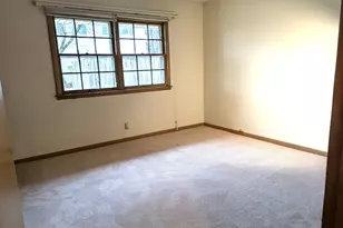 2220 Mayflower St, Aurora, IL 60506 - Photo 8