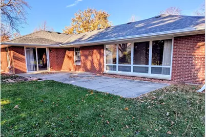 2220 Mayflower Street, Aurora, IL 60506 - Photo 2