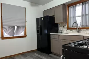 1122 E 81st Pl, Chicago, IL 60619 - Photo 6