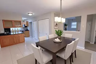 3125 W Whipple Dr, Merrionette Park, IL 60803 - Photo 6