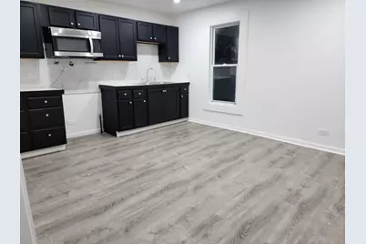 [Address not provided], Elgin, IL 60120 - Photo 4