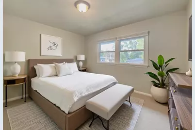 18964 Wildwood Avenue, Lansing, IL 60438 - Photo 8