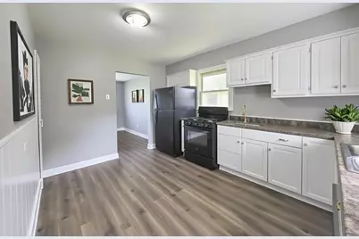 1718 Gilboa Avenue, Zion, IL 60099 - Photo 6