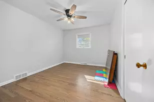 2516 Highcrest Rd, Rockford, IL 61107 - Photo 14