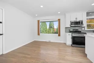 2516 Highcrest Rd, Rockford, IL 61107 - Photo 6