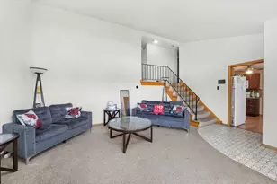 1012 E 159th Pl, South Holland, IL 60473 - Photo 6
