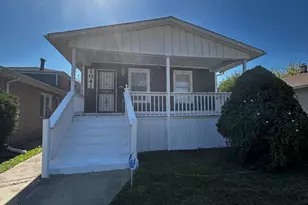1041 W 104th Pl, Chicago, IL 60643 - Photo 2