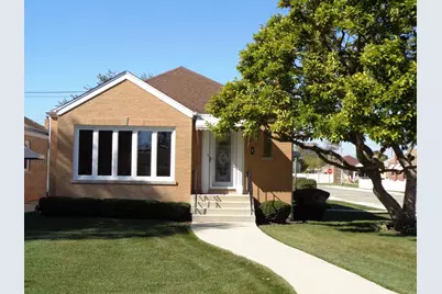 5056 N Mont Clare Avenue, Chicago, IL 60656 - Photo 1