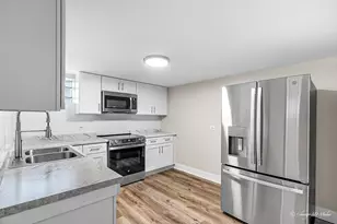 5056 N Mont Clare Ave, Chicago, IL 60656 - Photo 22