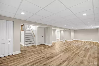 5056 N Mont Clare Avenue, Chicago, IL 60656 - Photo 16