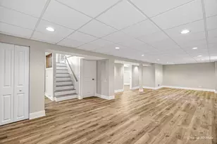 5056 N Mont Clare Ave, Chicago, IL 60656 - Photo 16