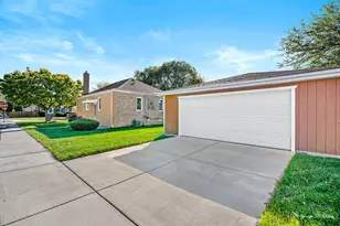 5056 N Mont Clare Ave, Chicago, IL 60656 - Photo 28