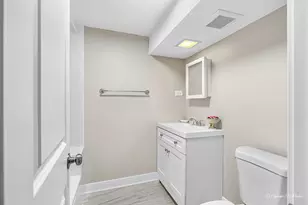 5056 N Mont Clare Ave, Chicago, IL 60656 - Photo 24