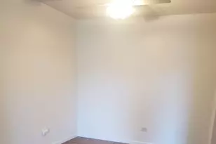 277 Shorewood Dr, Glendale Heights, IL 60139 - Photo 2